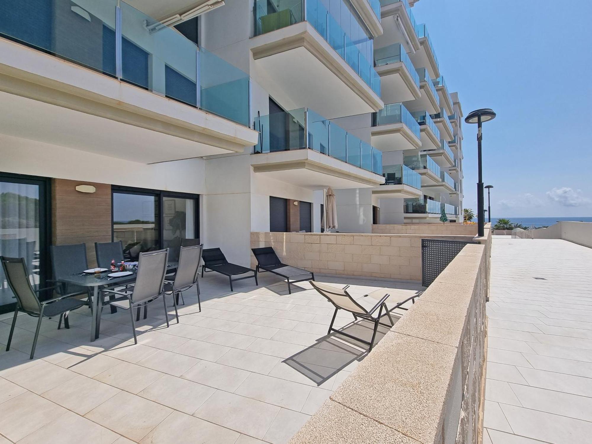 Beachfront Luxury Apartments By Nras Arenales del Sol Room photo