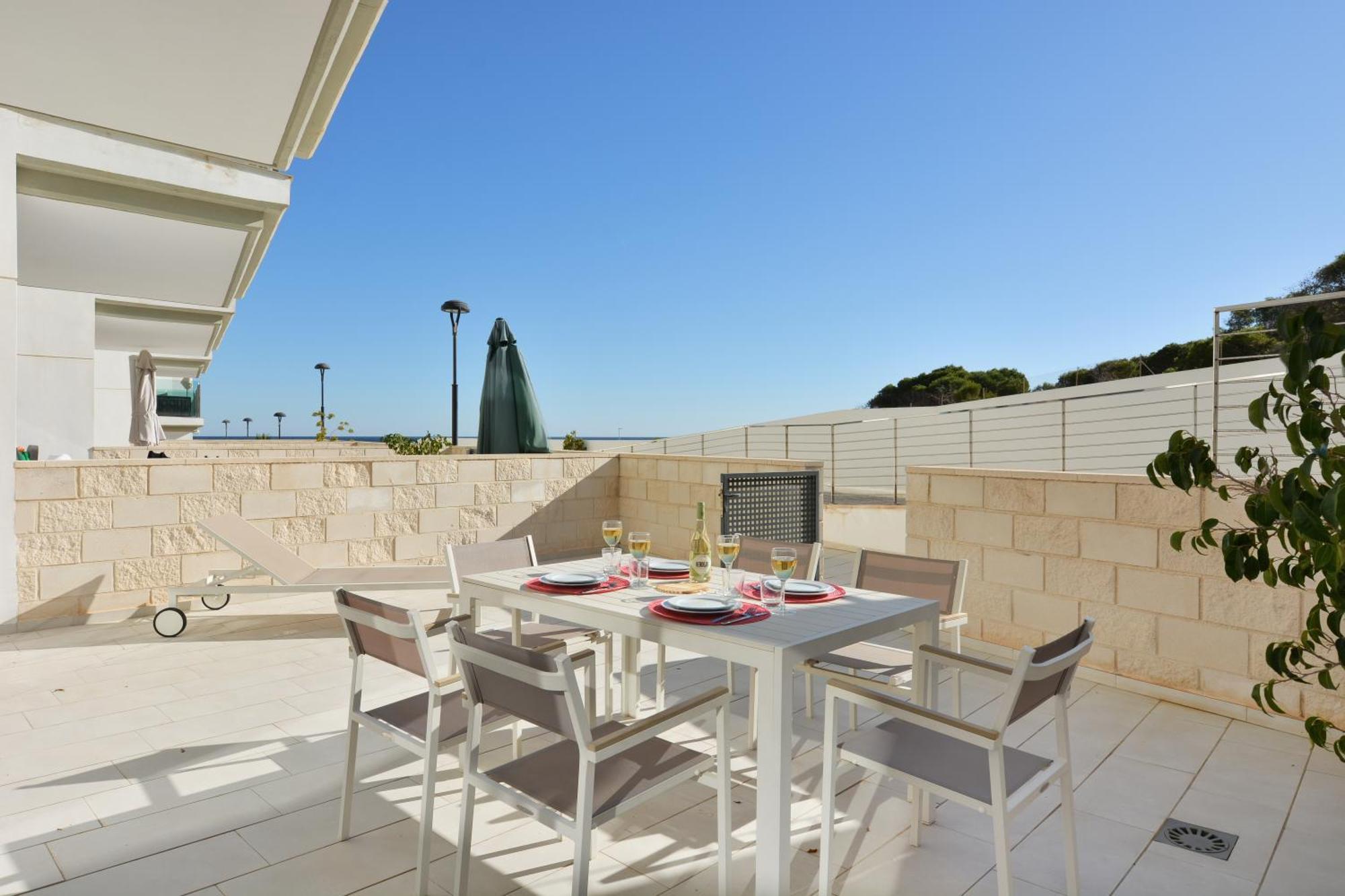 Beachfront Luxury Apartments By Nras Arenales del Sol Room photo