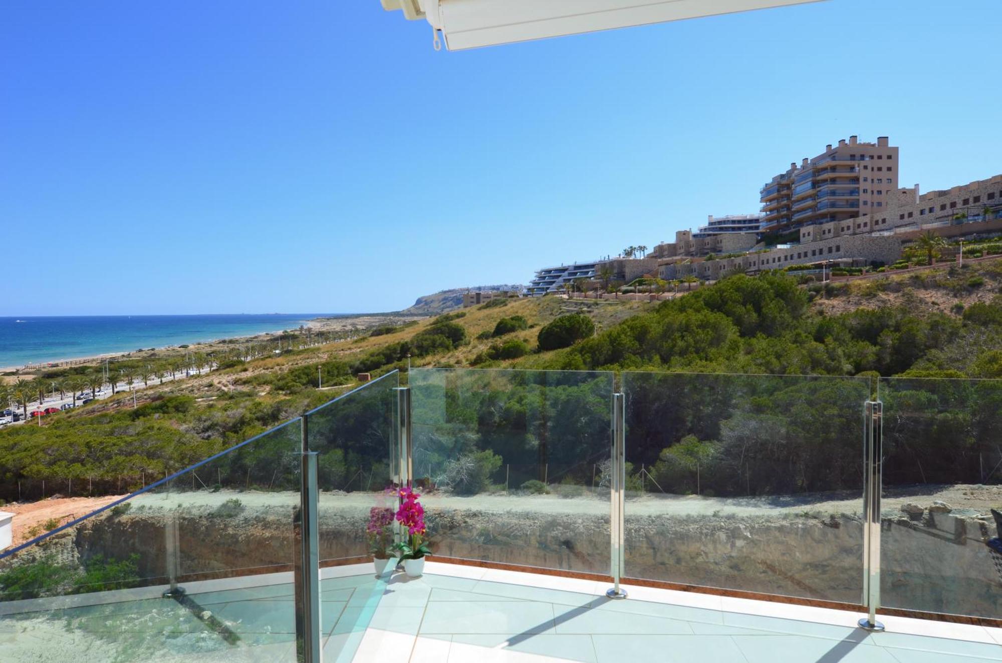 Beachfront Luxury Apartments By Nras Arenales del Sol Room photo