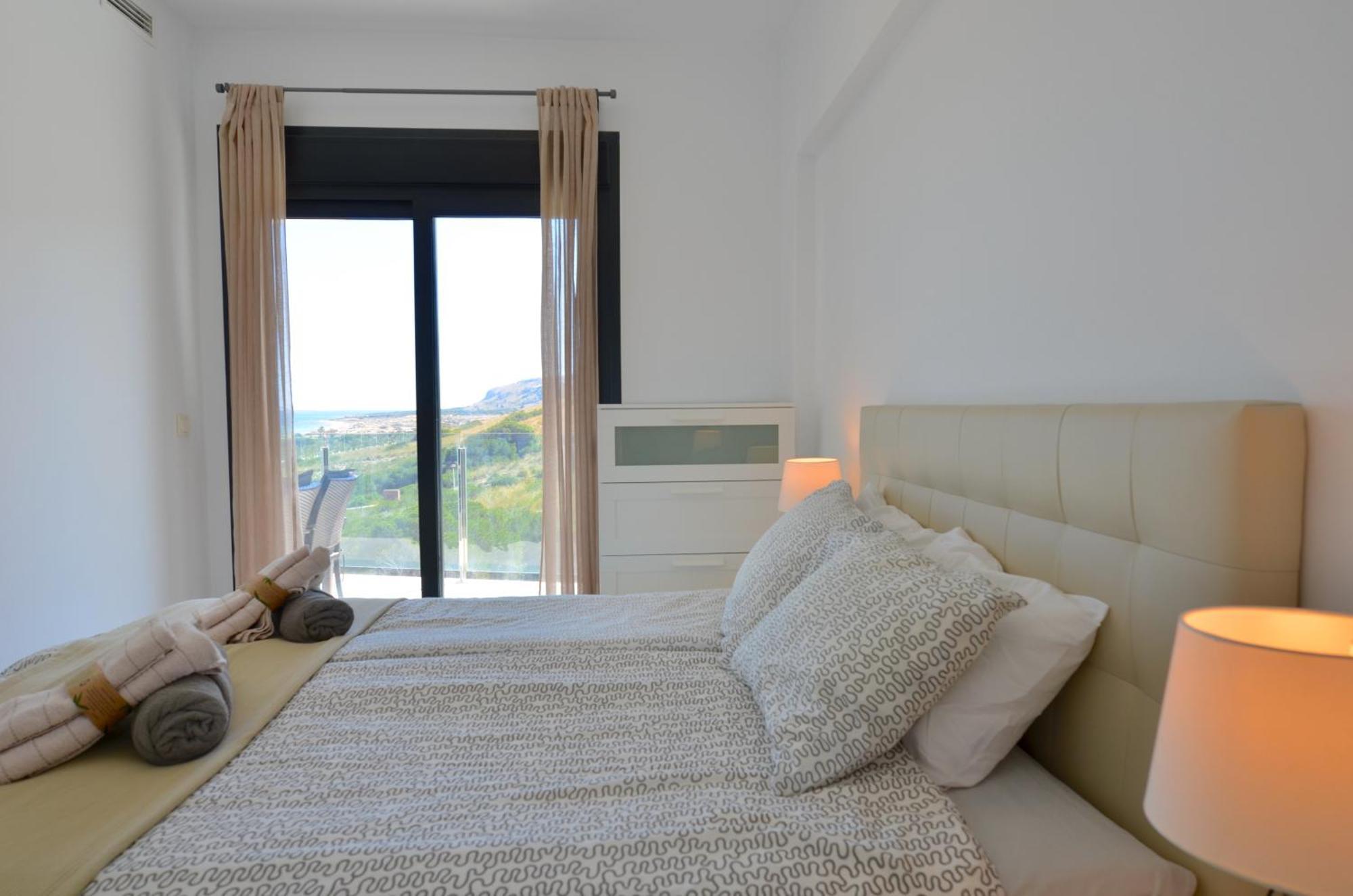 Beachfront Luxury Apartments By Nras Arenales del Sol Room photo