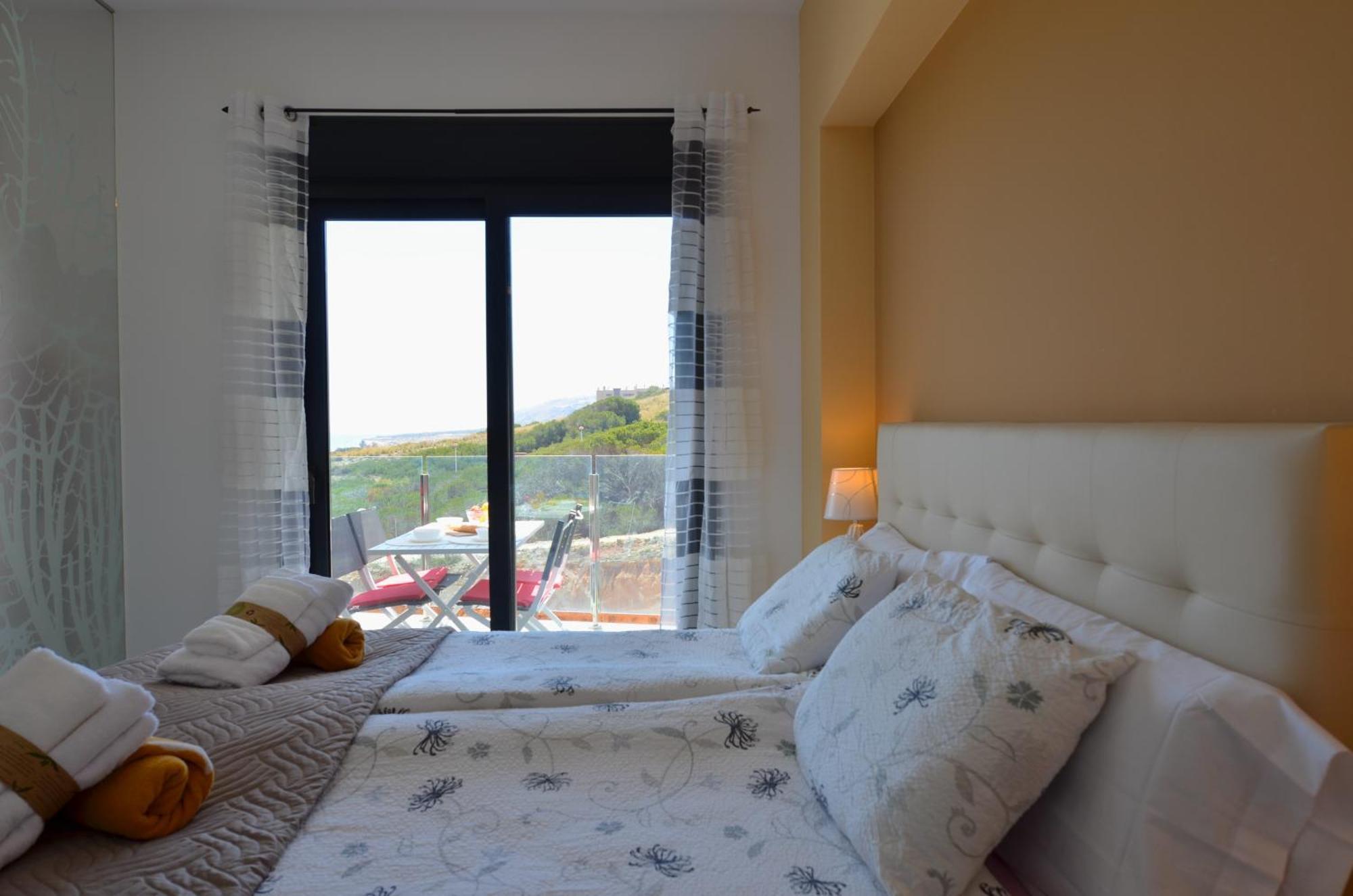 Beachfront Luxury Apartments By Nras Arenales del Sol Room photo